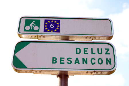 Beschilderung an der Euroveloroute 6 (Frankreich)