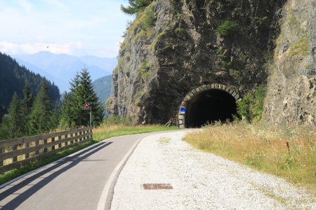 Radweg auf ehemaliger Bahntrsse (Brennerpass)